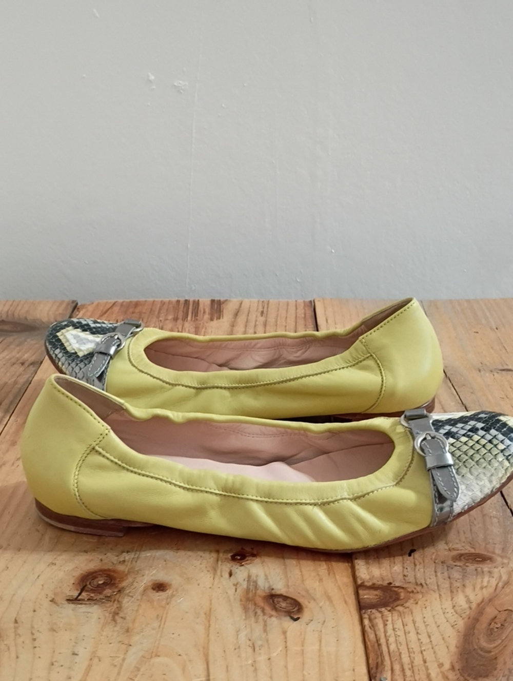 AGL Monika Yellow Python Cap Toe Ballet Flat Size 42 Made in Italy - Picture 9 of 9